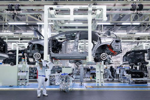 丰田全球首款纯电轿车bZ3指导价公布,丰田的纯电开端很亲民